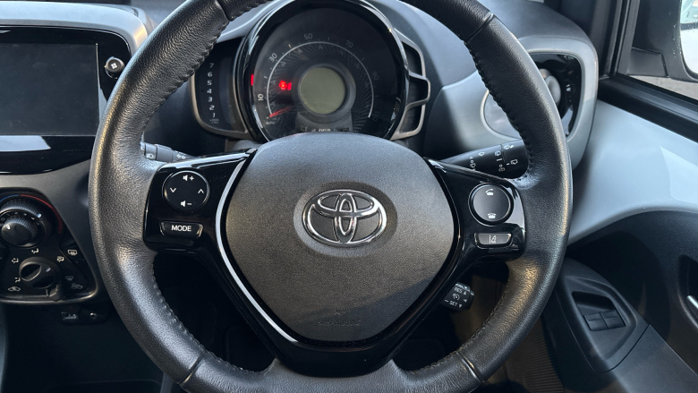 Toyota Aygo 1.0 VVT-i X-Play TSS 5dr Petrol Hatchback